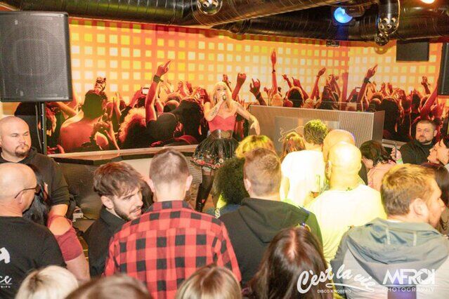 Hannah Live im Ces la vie