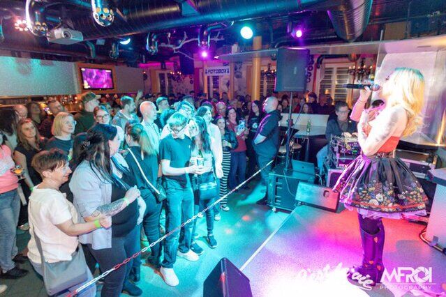 Hannah Live im Ces la vie