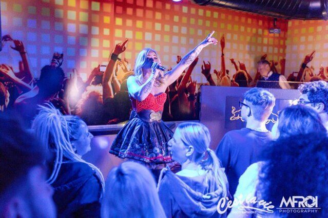 Hannah Live im Ces la vie