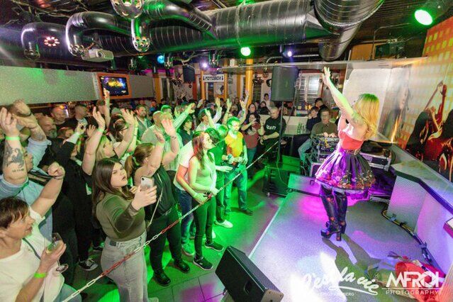 Hannah Live im Ces la vie