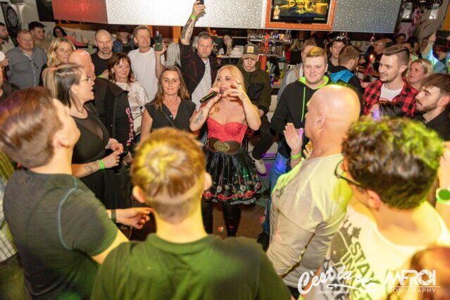 Hannah Live im Ces la vie